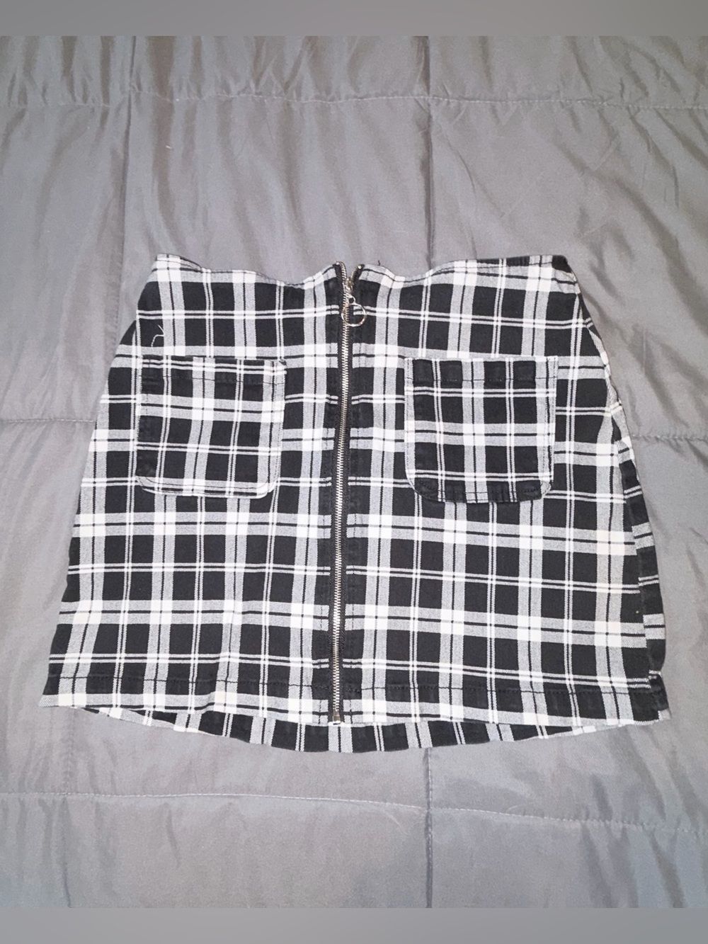 TGLA Black & White Plaid Mini Skirt | Front Zip Utility Pockets | Size S